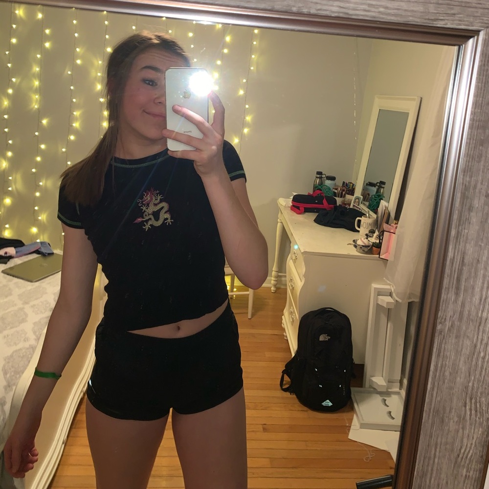 Brandy Melville Dragon Top